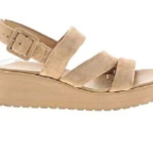 VINCE TAN PLATFORM WEDGES SIZE 9 PUFF STRAPS